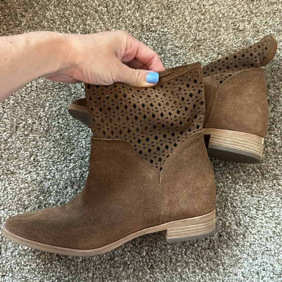Michael Kors Sunny dark camel brown booties size 7 - Picture 8 of 8